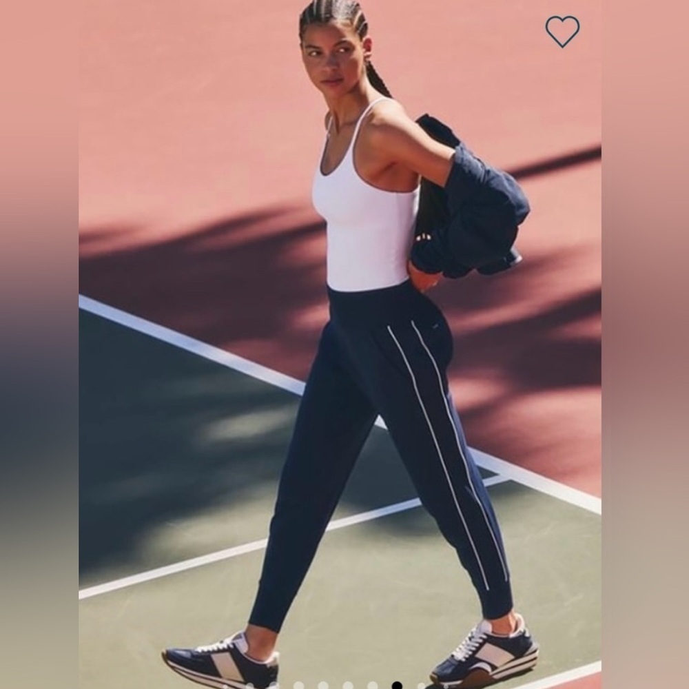 NWOT Athleta Venice Track Stripe Navy Jogger Size L/T